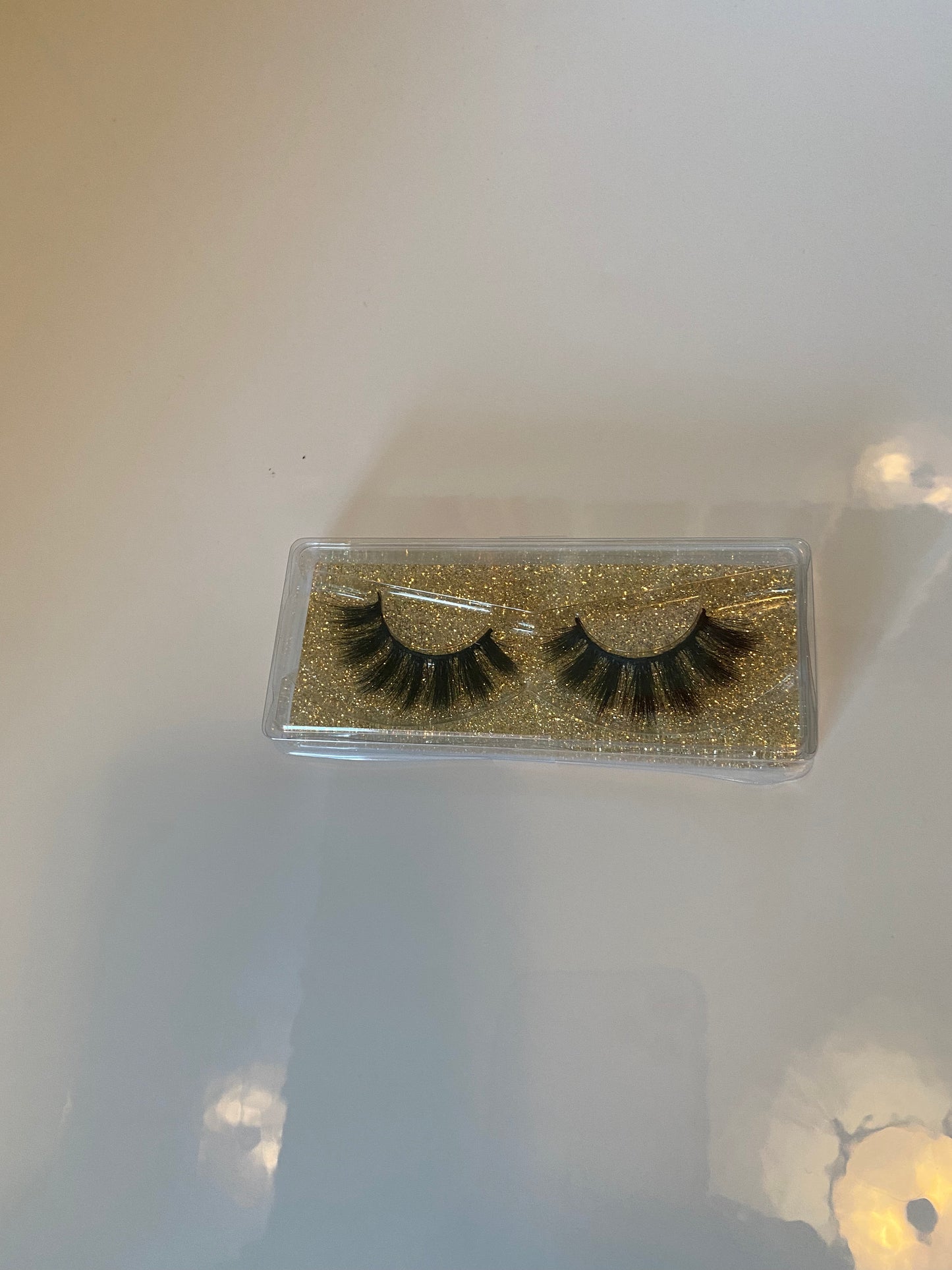 LaRosa’s Kisses by Djae Costin- Beauty Lashes