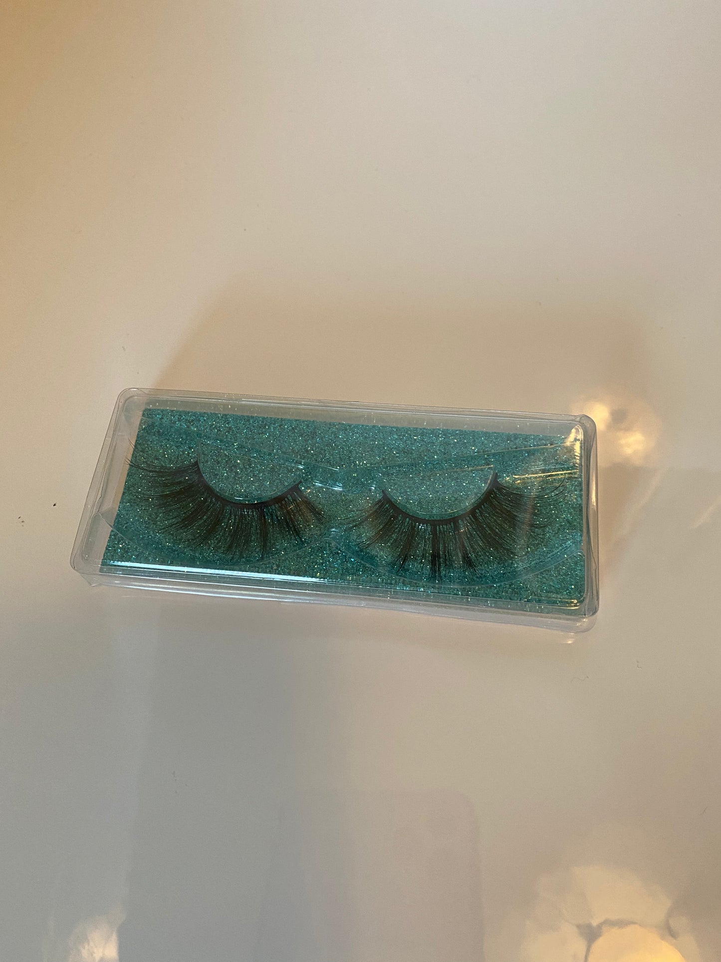 LaRosa’s Kisses by Djae Costin- Beauty Lashes