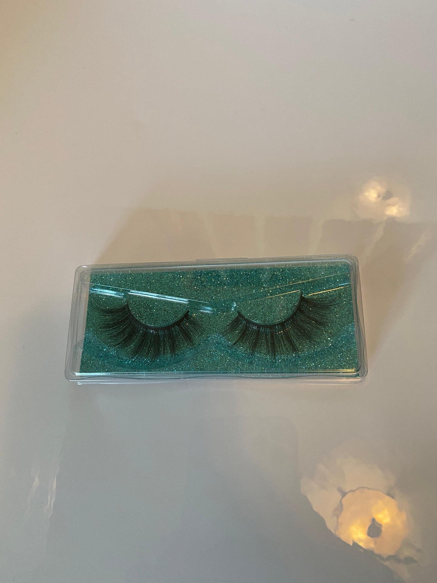 LaRosa’s Kisses by Djae Costin- Beauty Lashes